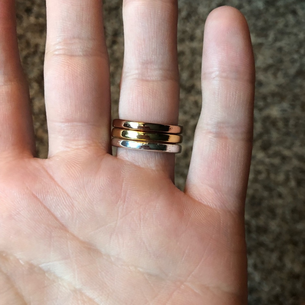 Yanbal Stackable Rings w/crystals 💍 - Picture 2 of 4
